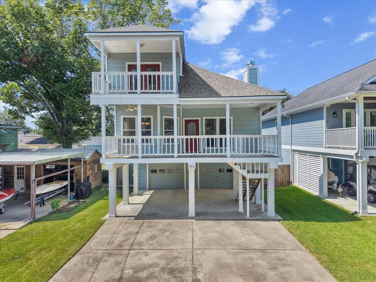 Property Photo:  526 Pine Road  TX 77565 