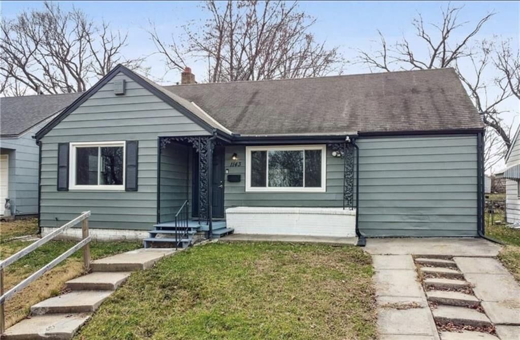 Property Photo:  1143 E 65th Street  MO 64131 