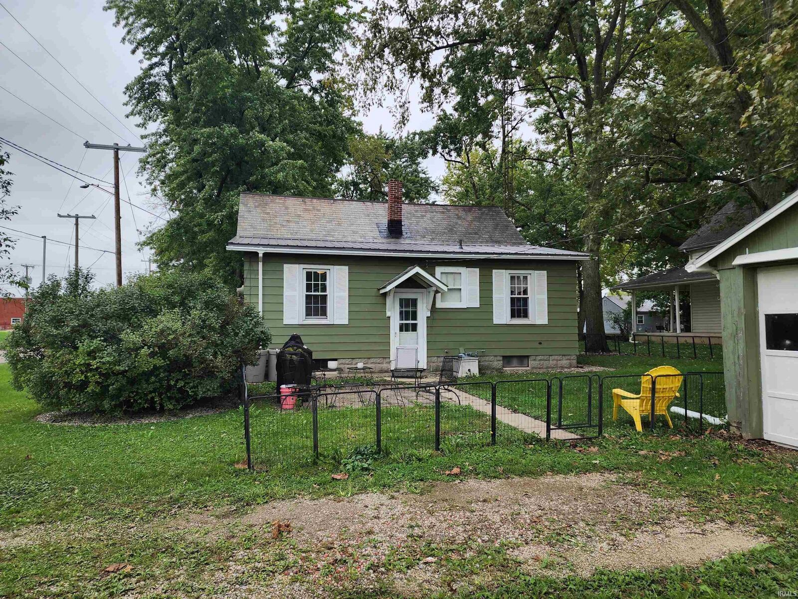 Property Photo:  467 E Franklin Street  IN 46711 