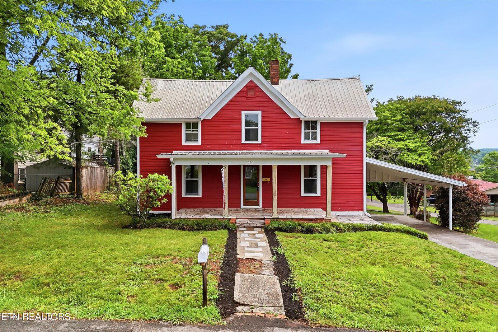 Property Photo:  303 Blount St  TN 37303 