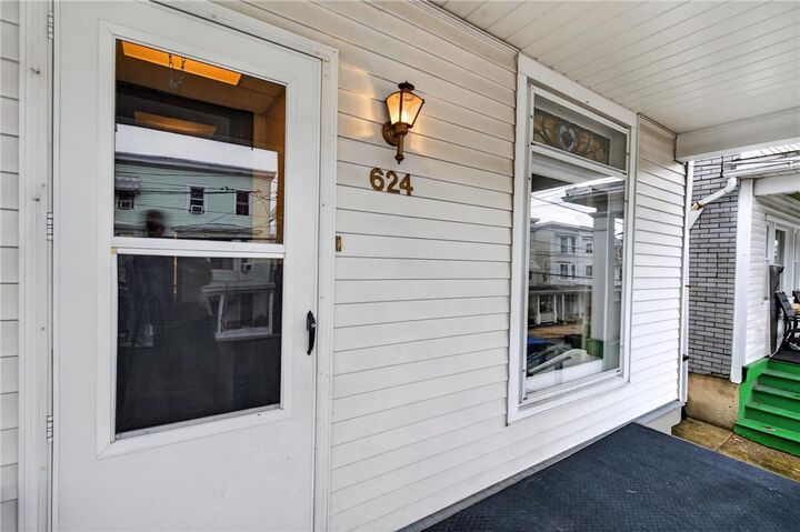 Property Photo: 624 Arlington Street PA 18252