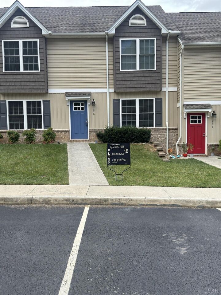 Property Photo:  125 Squire Circle  VA 24501 