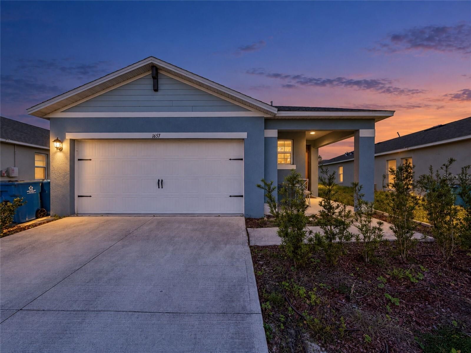 Property Photo:  1657 Rosy Dale Circle  FL 33837 