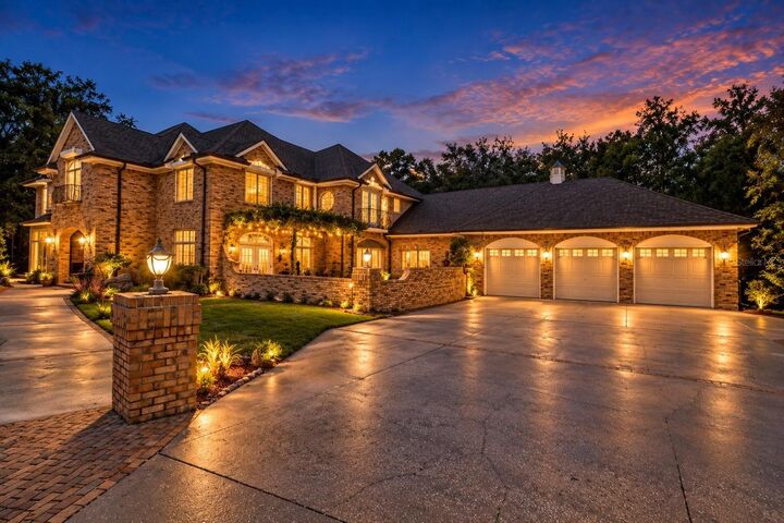 Property Photo:  5037 Willow Oak Lane  FL 34607 