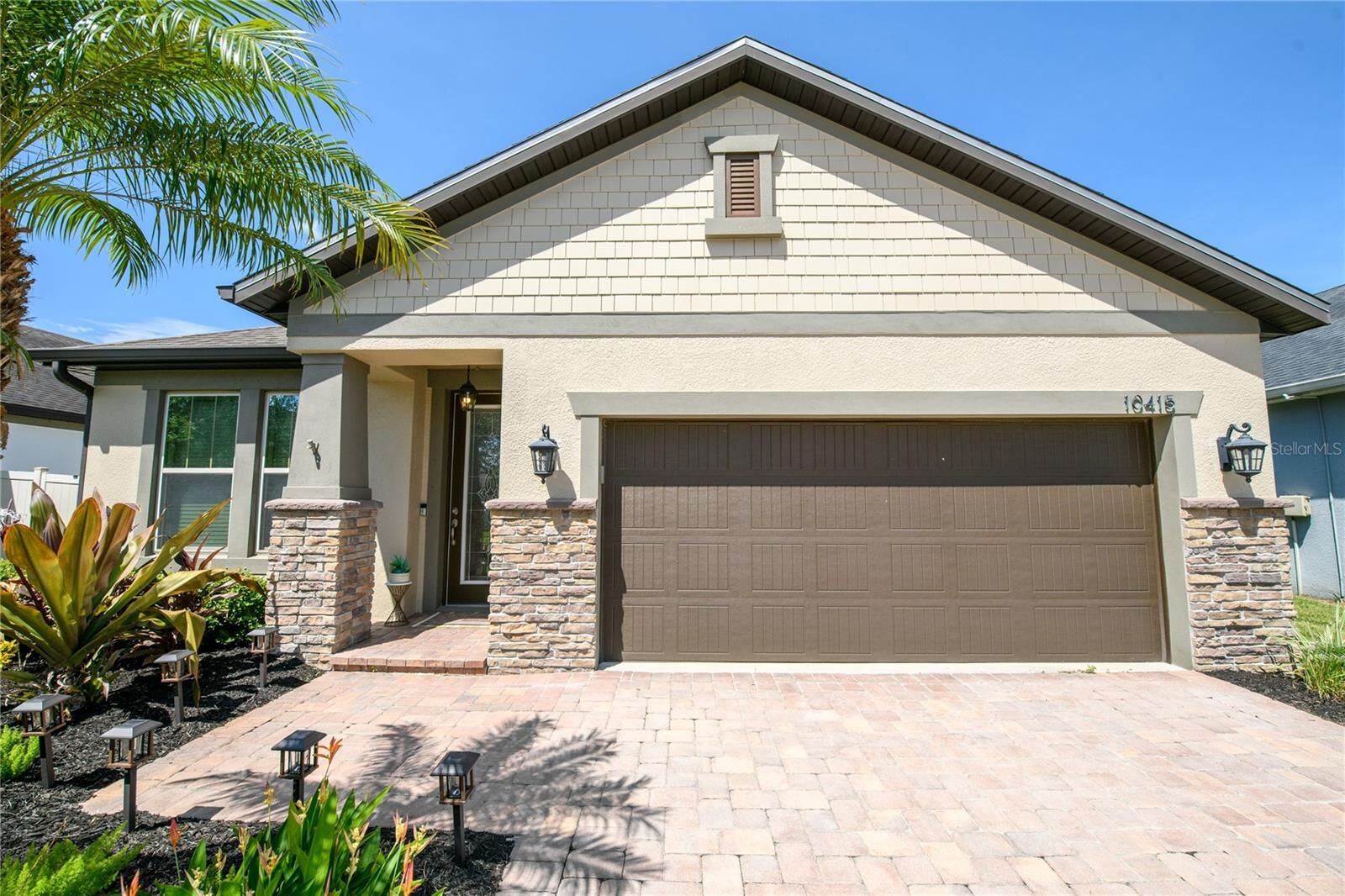 Property Photo:  10415 Alcon Blue Drive  FL 33578 