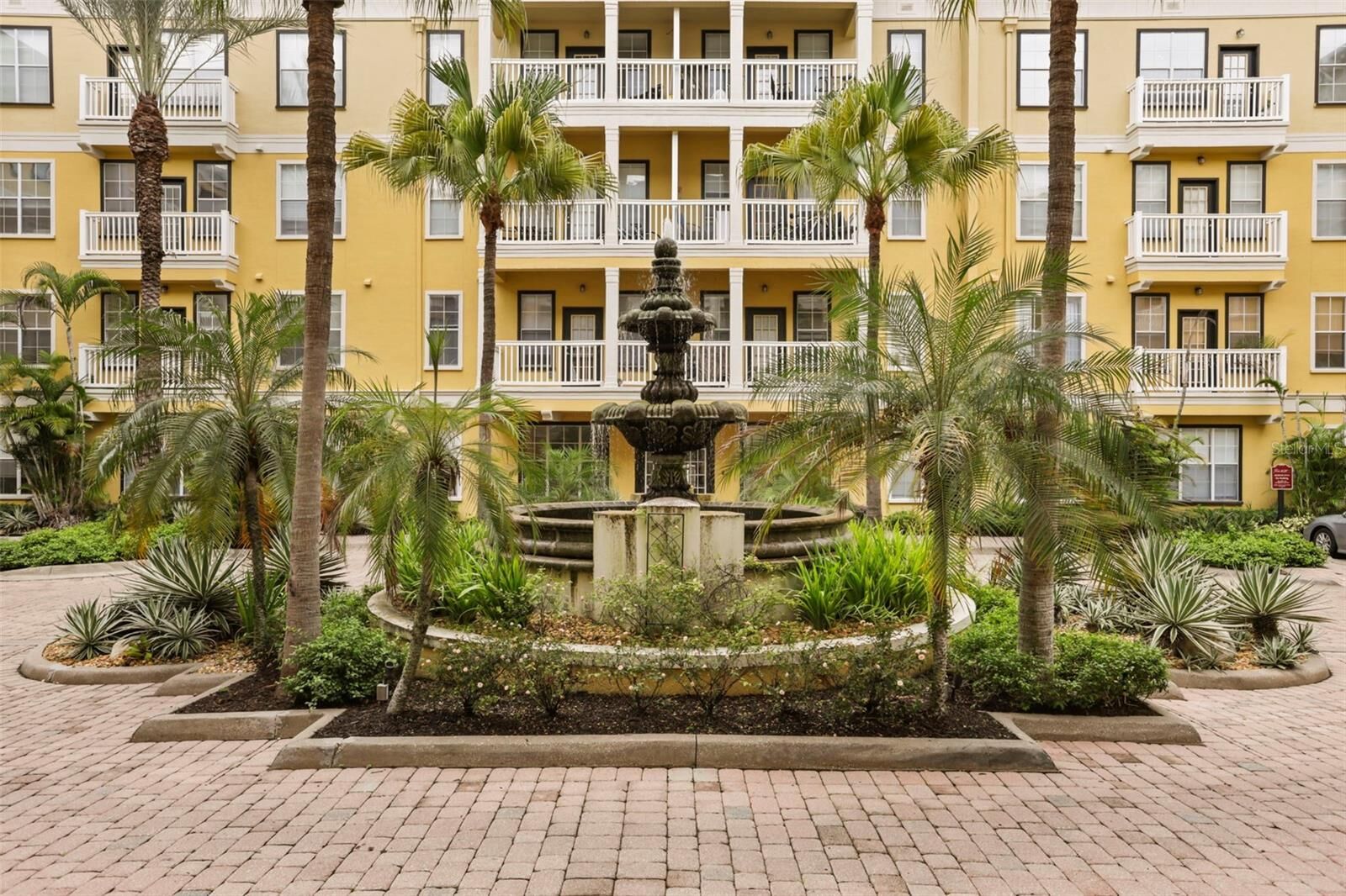 Property Photo:  860 N Orange Avenue 323  FL 32801 