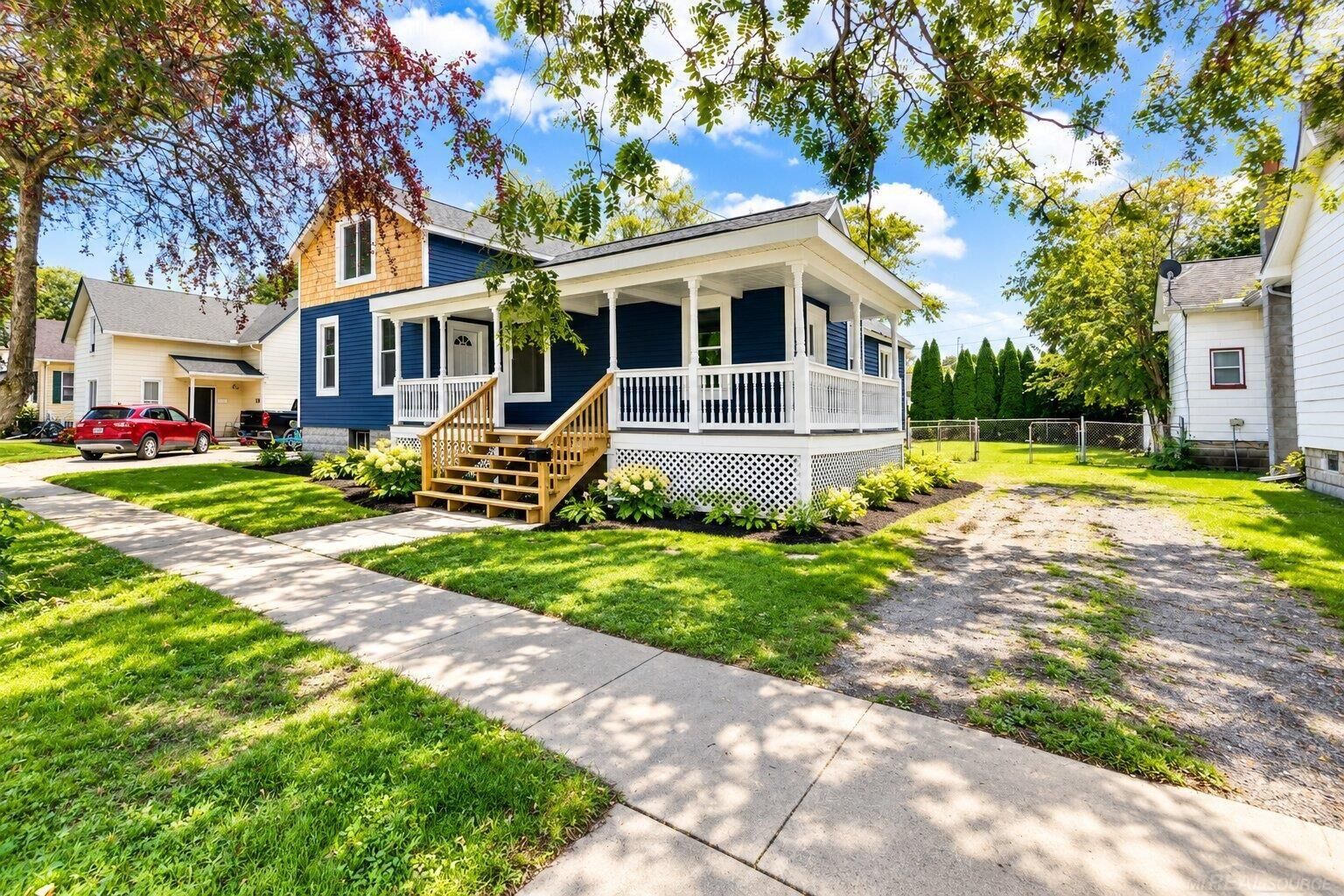 Property Photo: 328 N William Street MI 48039-3701