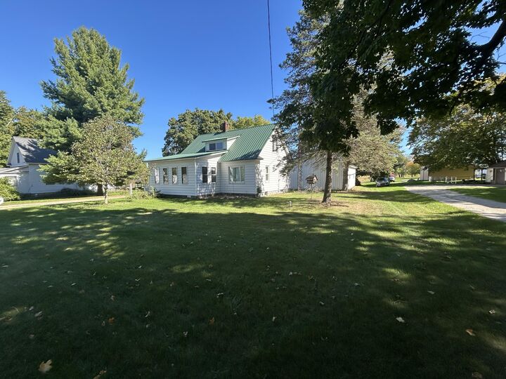 Property Photo: 6144 S Fitzgerald Avenue MI 49412