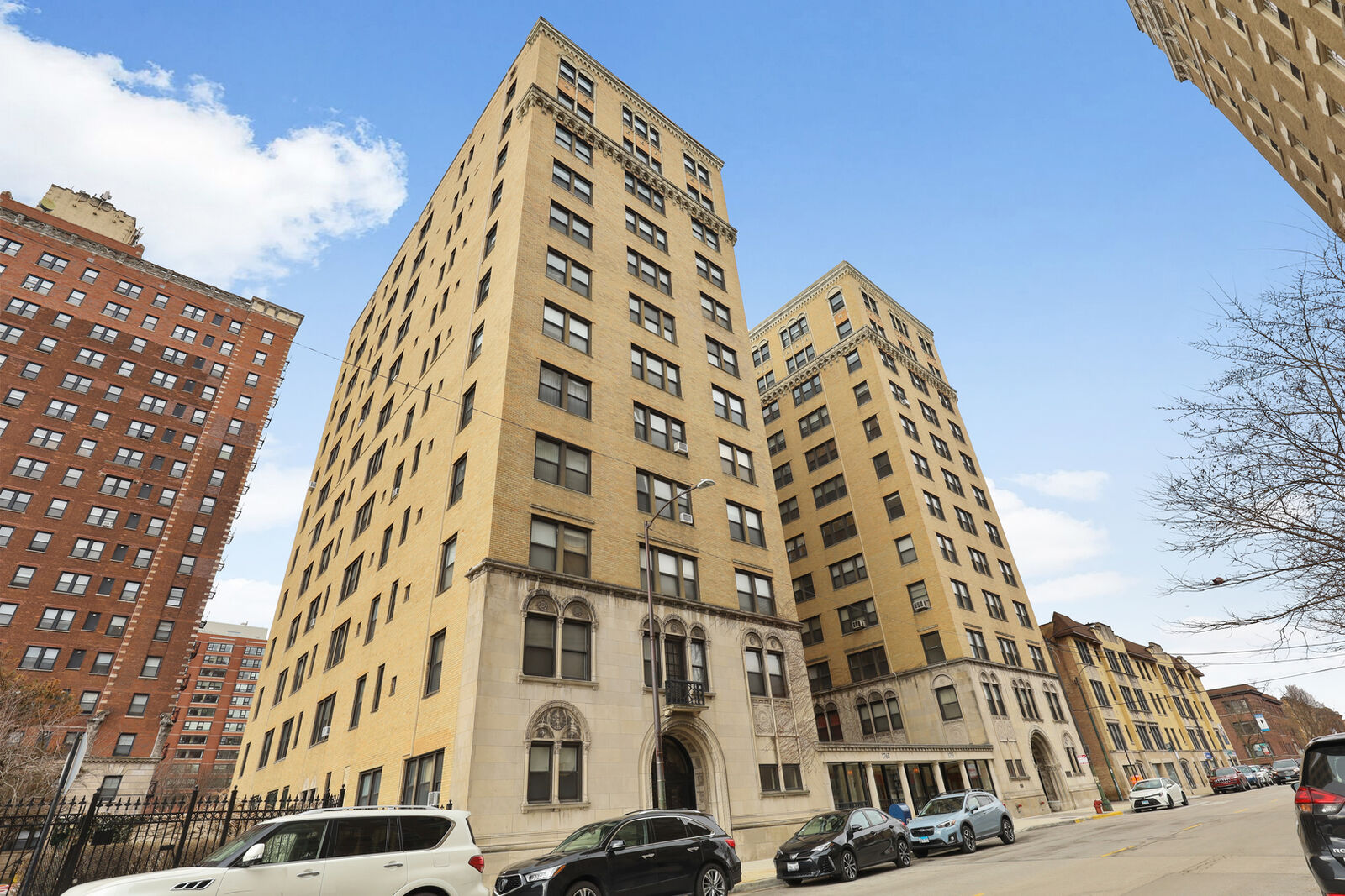 Property Photo:  1755 E 55th Street 305  IL 60615 