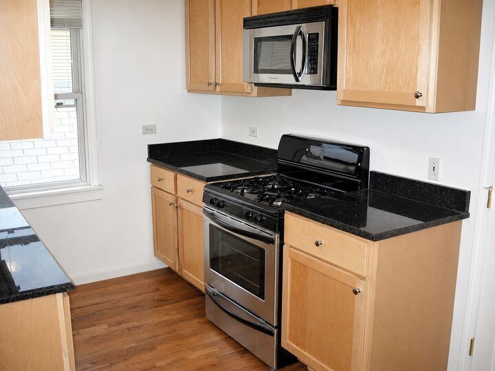 Property Photo:  1851 N Fairfield Avenue  IL 60647 