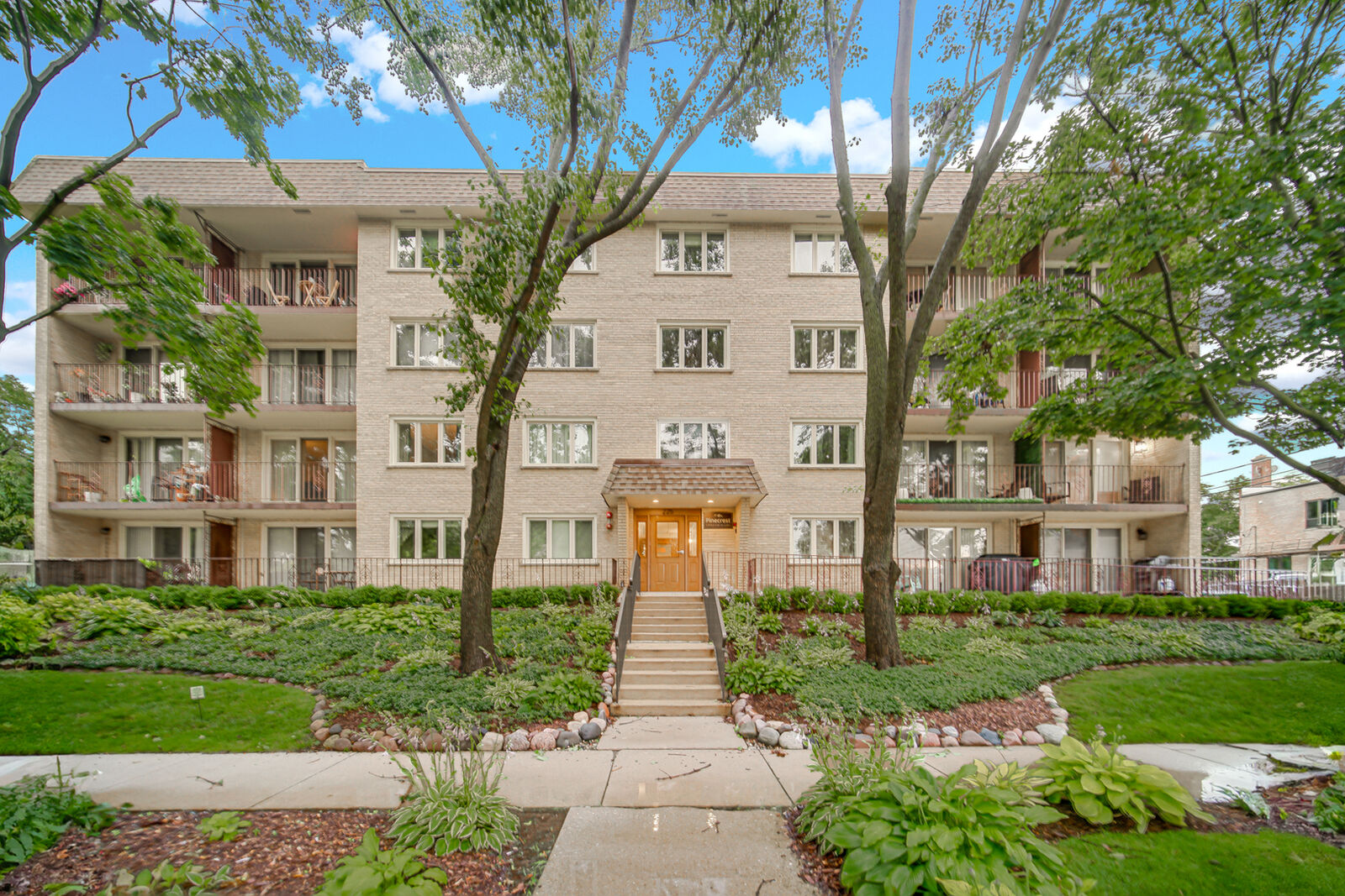 Property Photo:  225 E Wing Street 302  IL 60004 