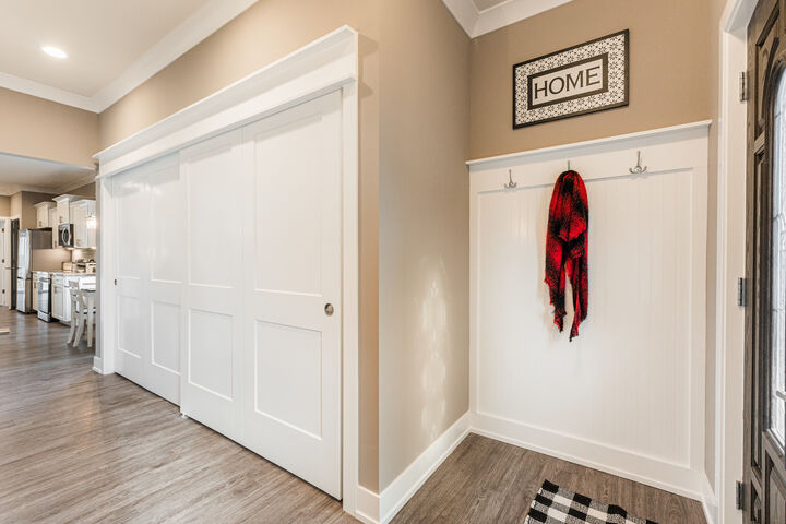 Property Photo:  113 Cobblestone Court 113  IL 60135 