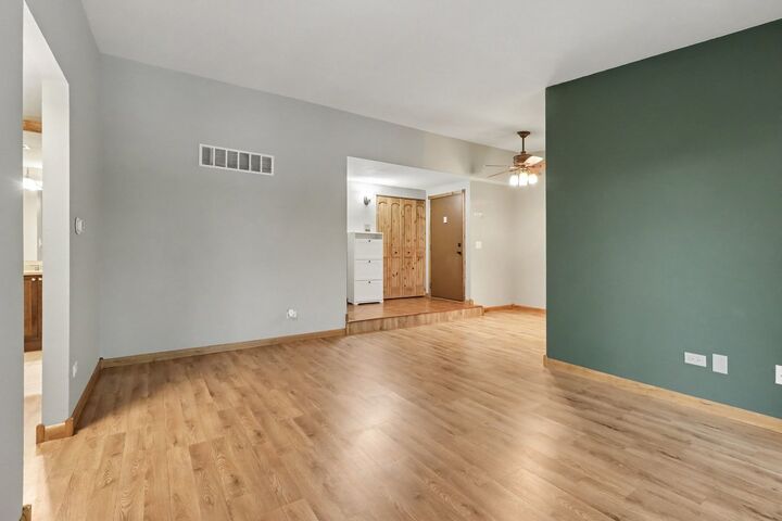 Property Photo:  14033 S Laramie Avenue 420  IL 60418 