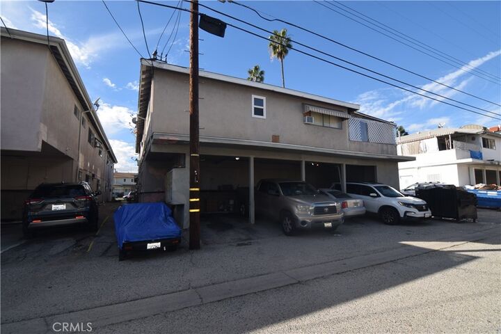Property Photo:  6708 Whitsett  CA 91606 