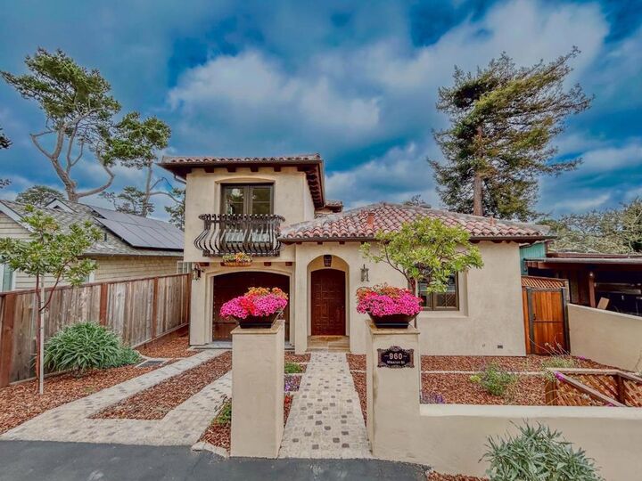 Property Photo:  960 NE Mission Street  CA 93921 
