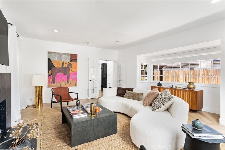 Property Photo:  11110 Landale Street  CA 91602 