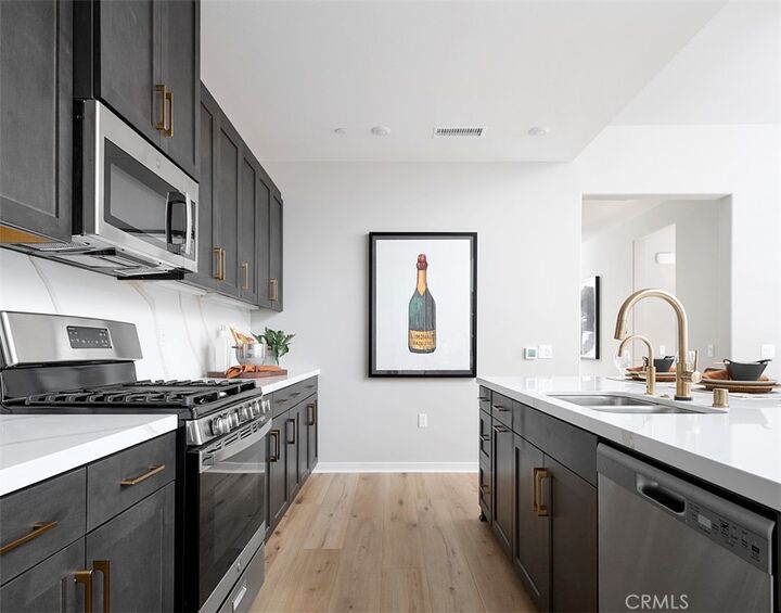 Property Photo:  28214 Virga Place  CA 91350 