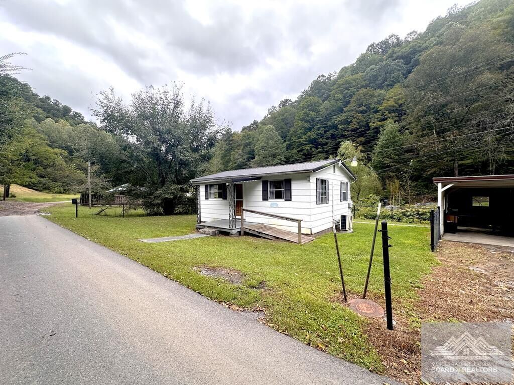 Property Photo: 628 King Carswell Rd. WV 24853