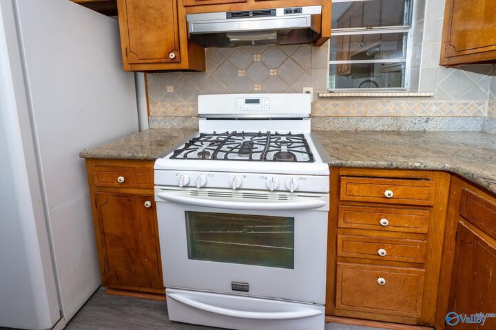 Property Photo:  2630 Thornhill Road  AL 35810 