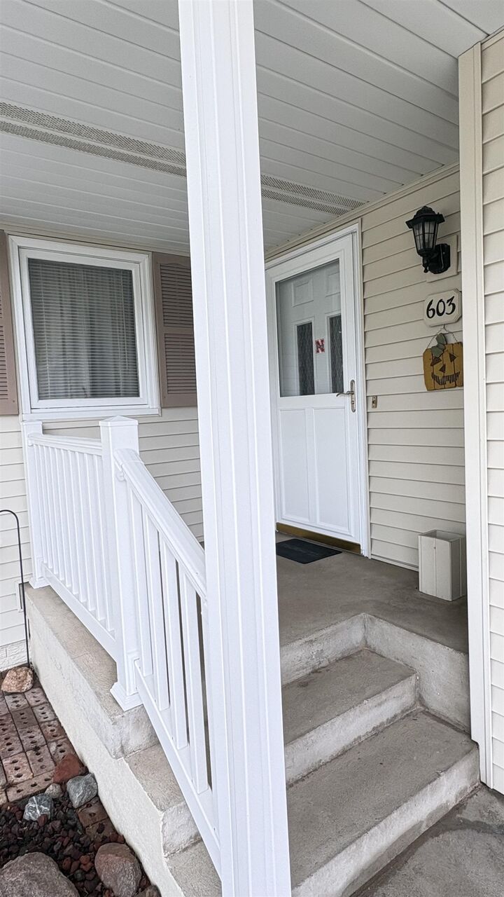 Property Photo:  603 E Bluff Ave  NE 68701-000 