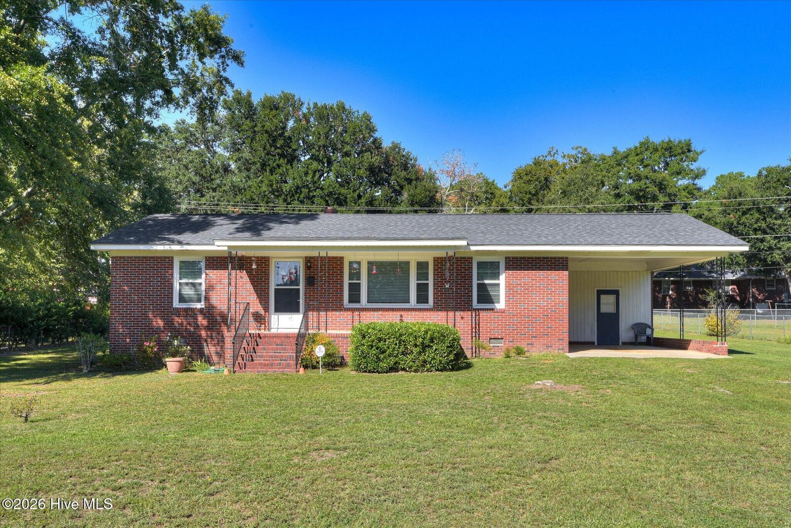 Property Photo:  802 Woodside Drive  SC 29832 
