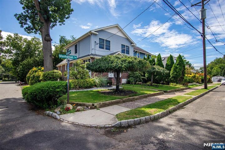 Property Photo:  245 Manhattan Terrace  NJ 07628 