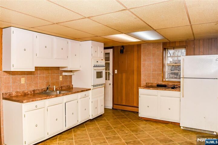 Property Photo: 213 Otterhole Road NJ 07480