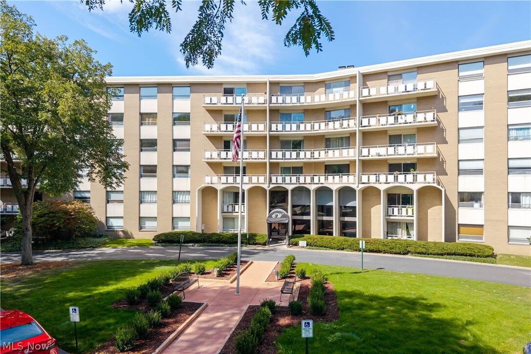 Property Photo: 3400 Wooster Road 610 OH 44116