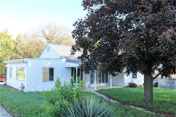 Property Photo:  17 Hollister Street  OH 44847 