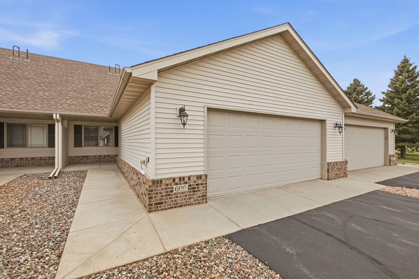 Property Photo:  606 Graceview Drive  MN 56374 