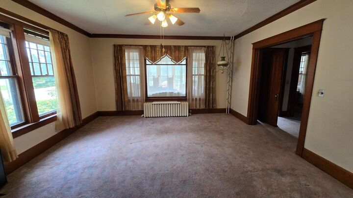 Property Photo:  122 Woodland Avenue  MN 56031 