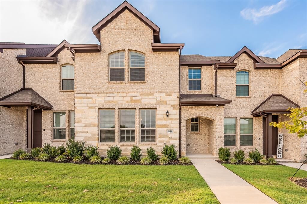 Property Photo: 5984 Bursey Road TX 76148