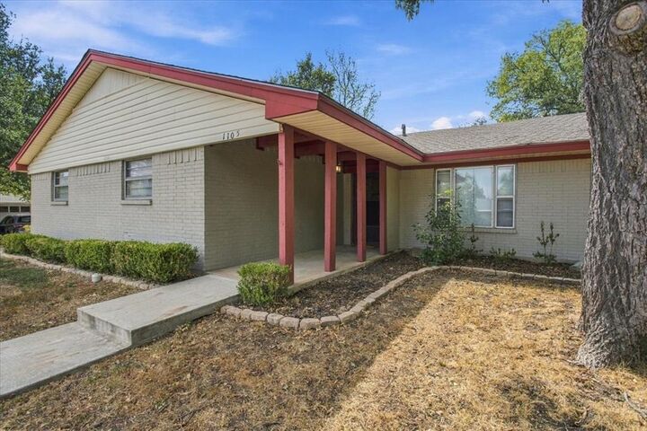 Property Photo: 1105 Northwood Drive TX 75428