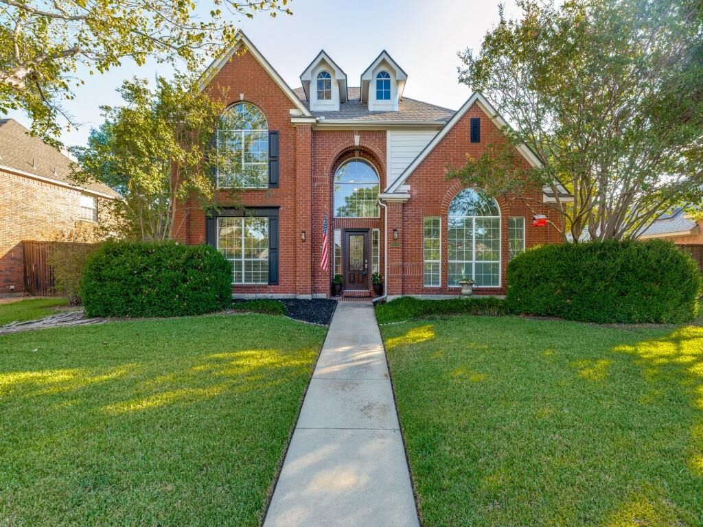 Property Photo:  2032 Liverpool Drive  TX 75025 