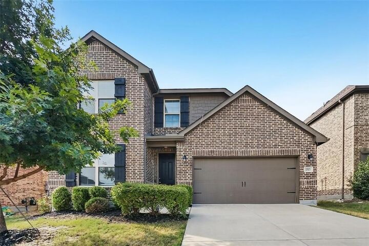 Property Photo: 1513 Tumbleweed Trail TX 76226