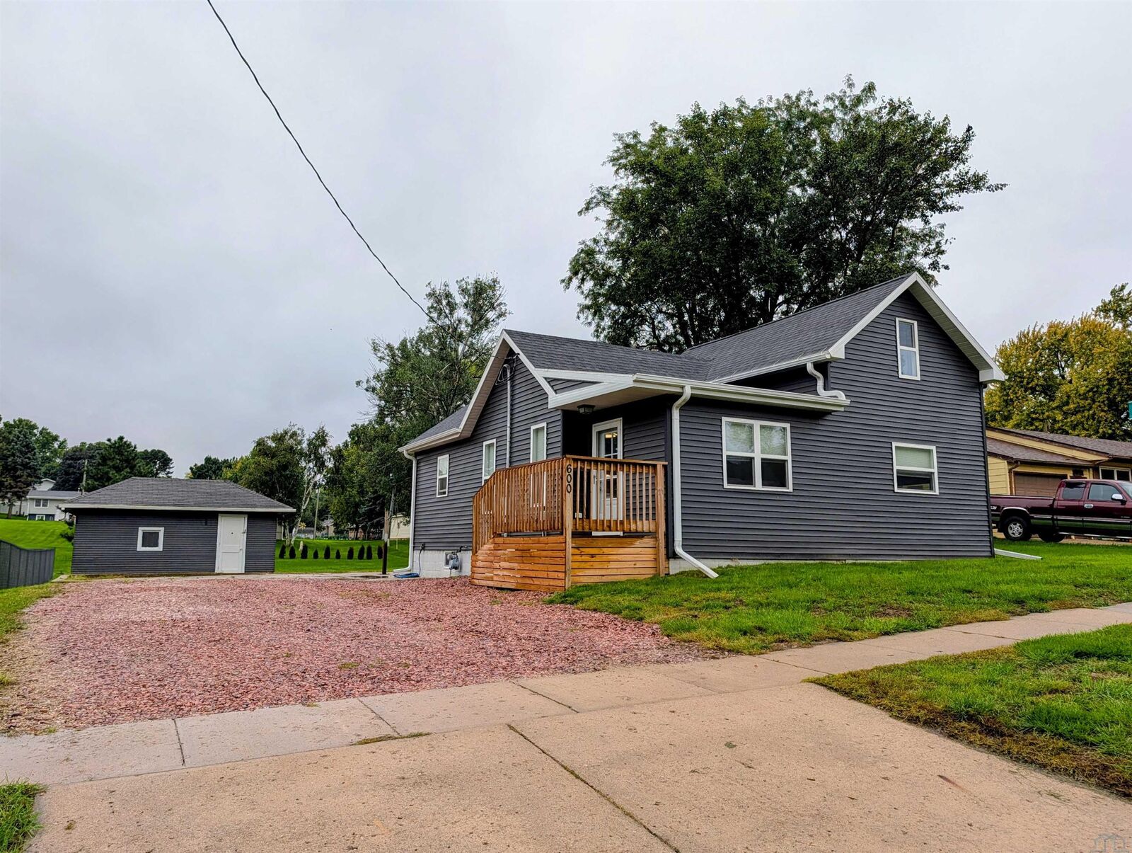 Property Photo:  600 6th St SE  IA 51031 