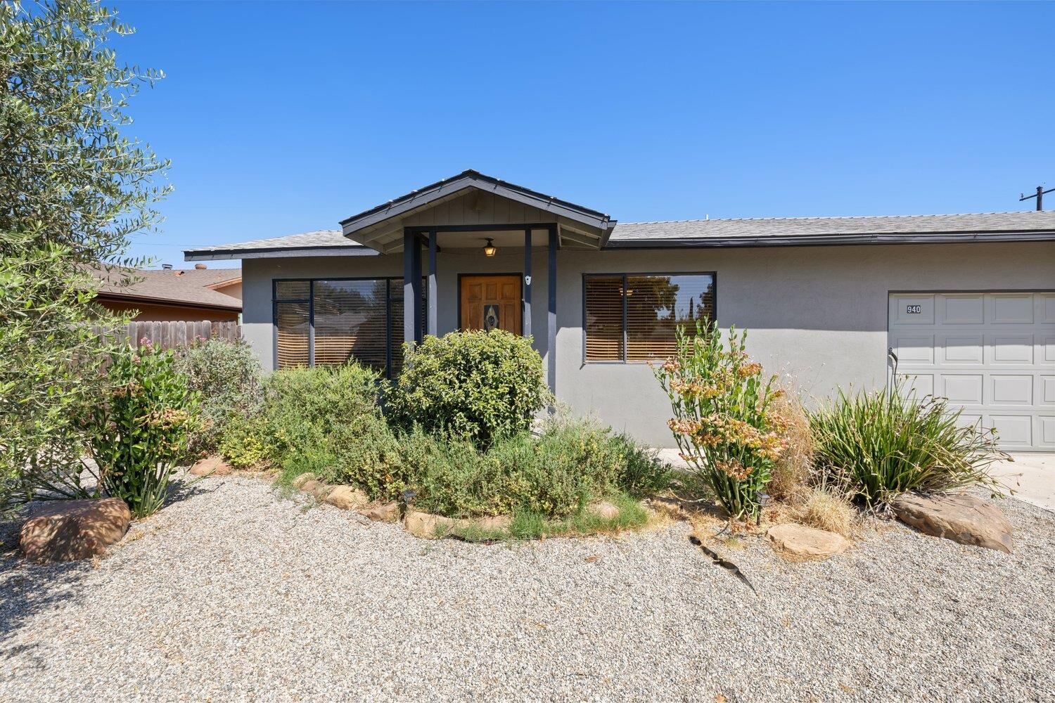 Property Photo: 940 Devereux Drive CA 93023