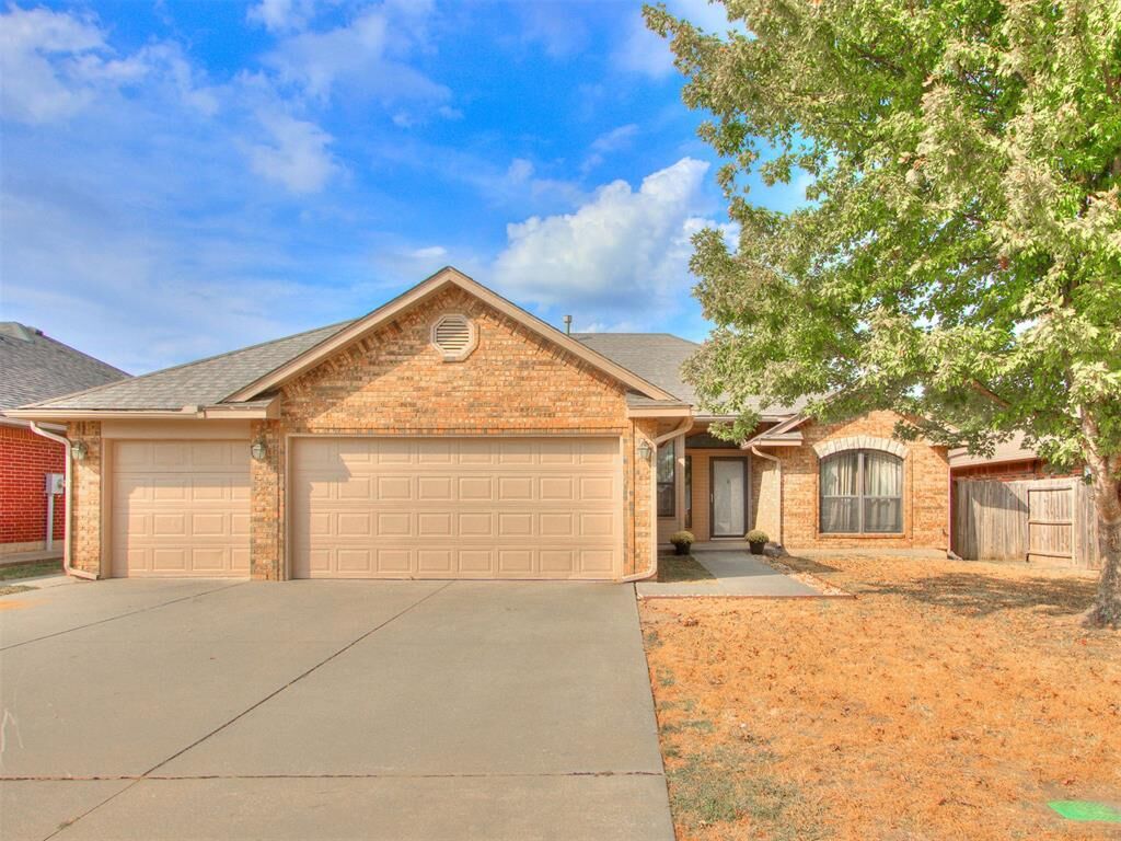 Property Photo:  4753 SE 43rd Street  OK 73115 