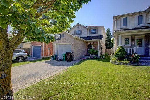 Property Photo:  223 Melran Drive  ON N3C 4E5 