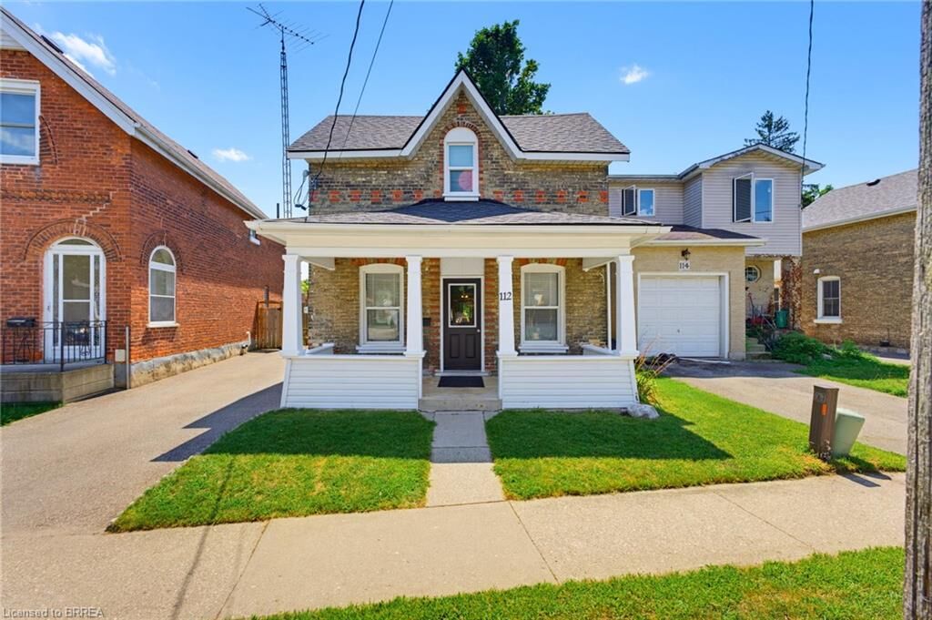 Property Photo:  112 Grand River Avenue  ON N3T 4X4 