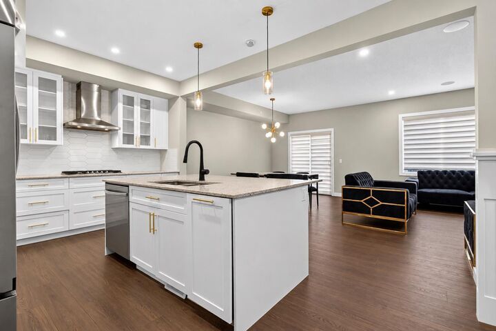 Property Photo:  66 Belmont Manor SW  AB T2X 5E4 