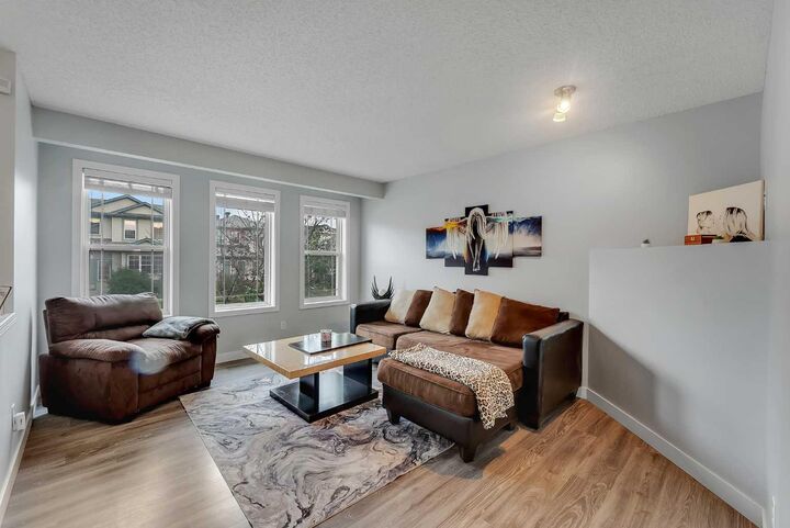 Property Photo:  133 Covebrook Close NE  AB T3K 6J5 