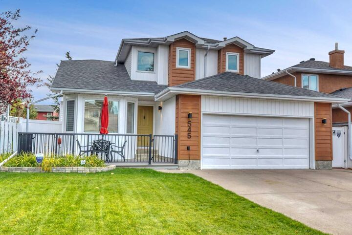 Property Photo:  545 Riverbend Drive SE  AB T2C 3Y1 