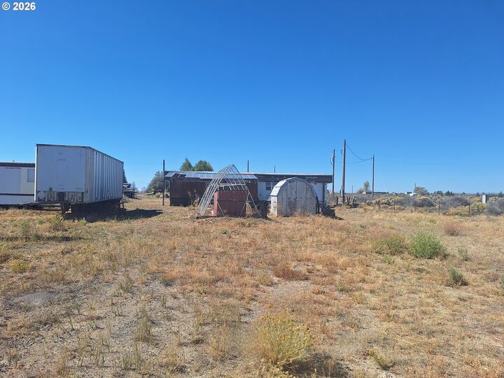 Property Photo:  57585 Buckskin Rd  OR 97641 