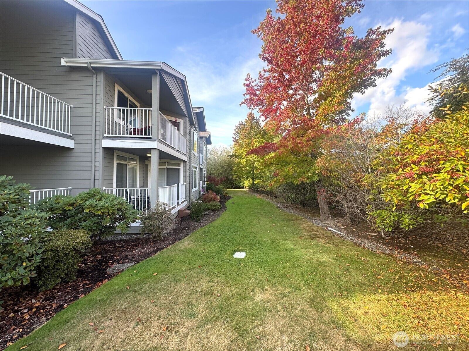 Property Photo:  5020  Festival Boulevard 2D  WA 98226 