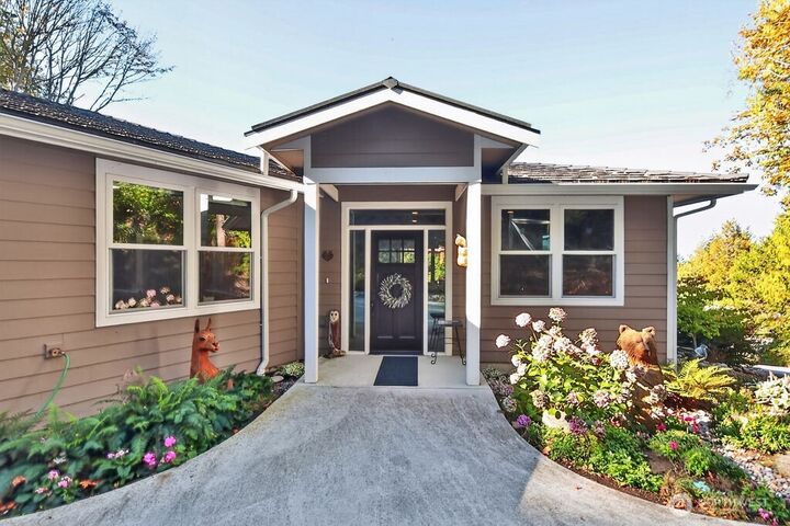 Property Photo: 1285 Fox Hollow Road WA 98382
