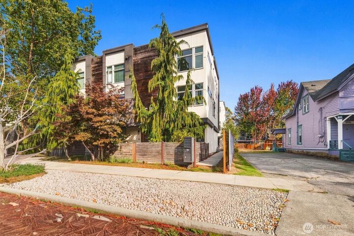 Property Photo: 304 26th Avenue S C WA 98144