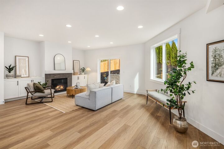 Property Photo:  404  Edmonds Ave NE  WA 98056 