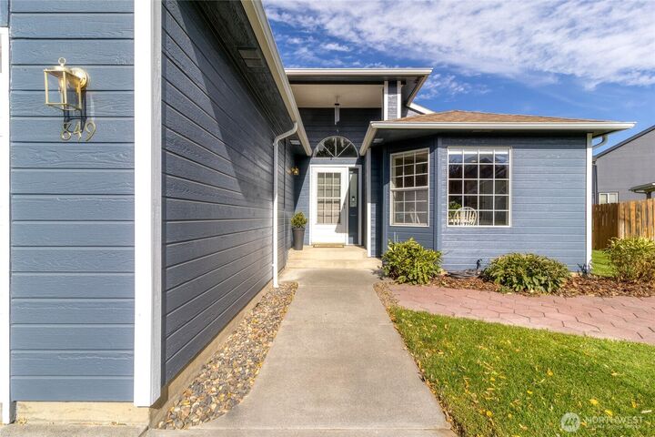 Property Photo: 849 SE Marine Drive WA 99324