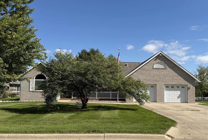 Property Photo:  485 Lions Dr  IL 61048 